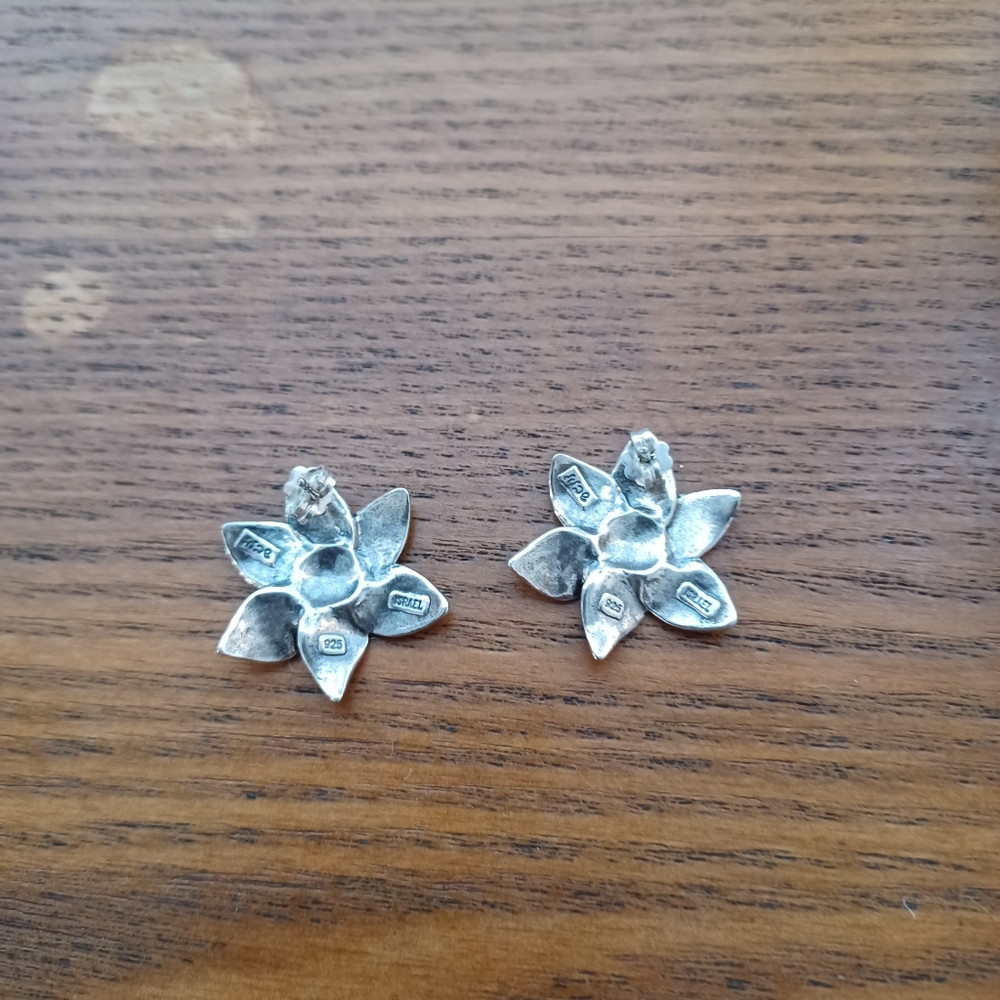 Silver earring - Picture 3 of 3